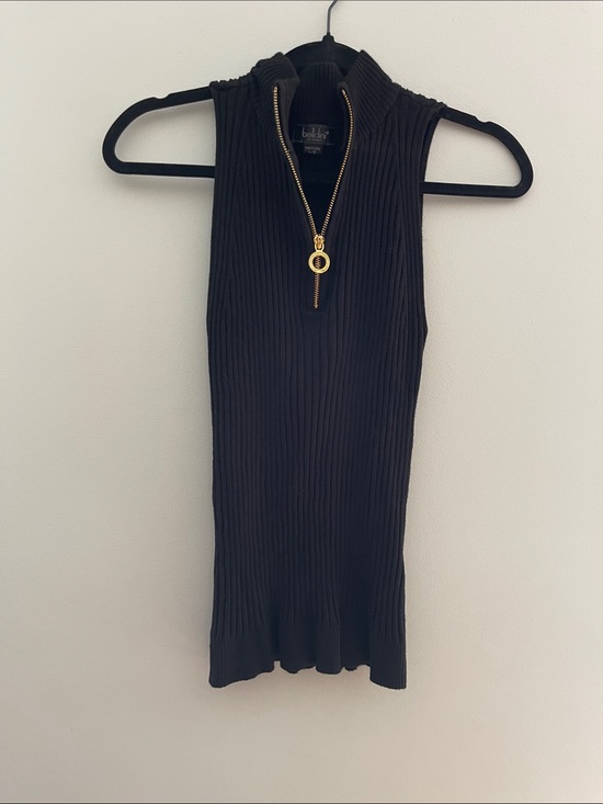Belldini Tops - NWOT Belldini Black L sleeveless sweater tank - functional gold zipper